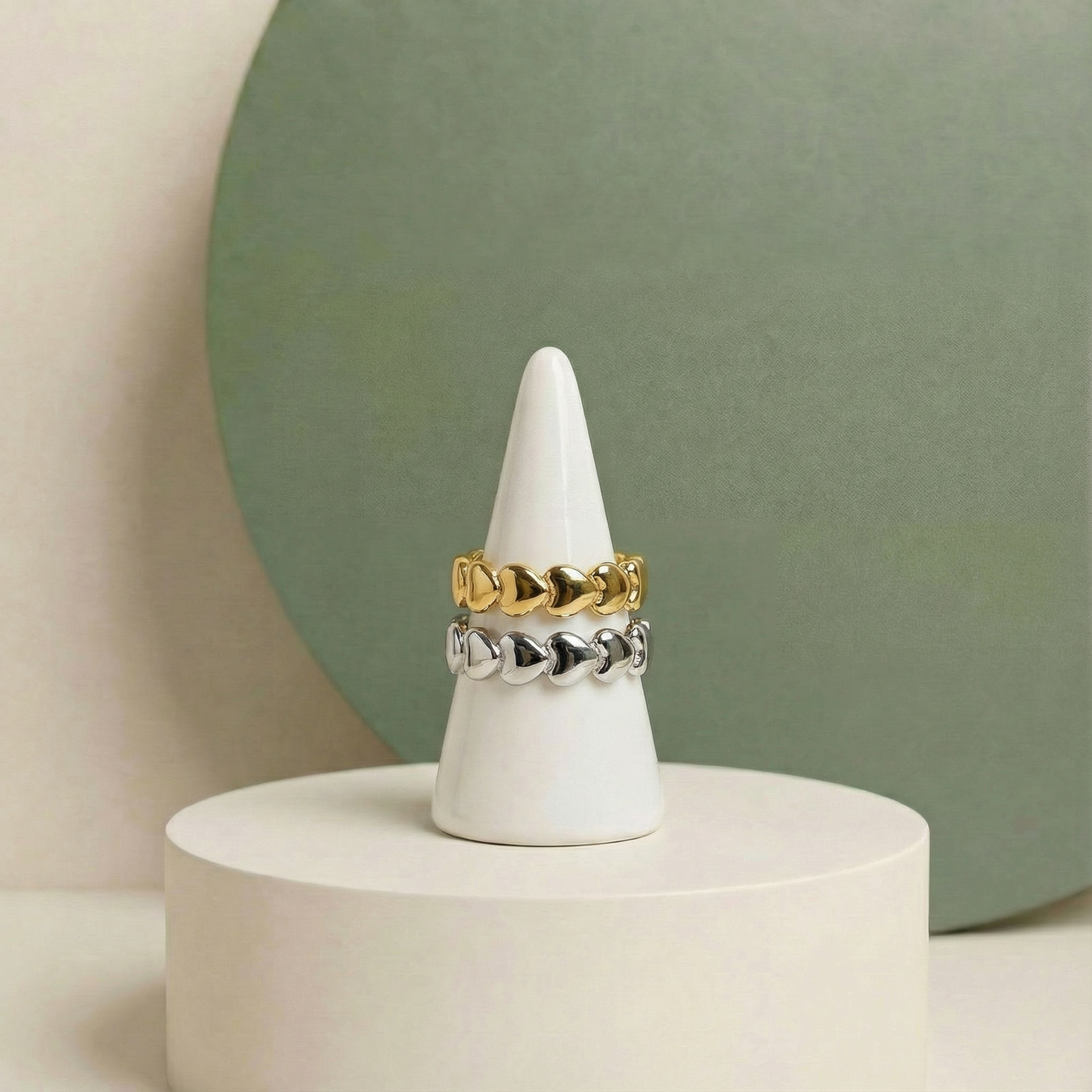 Endless Hearts ring | Lovira