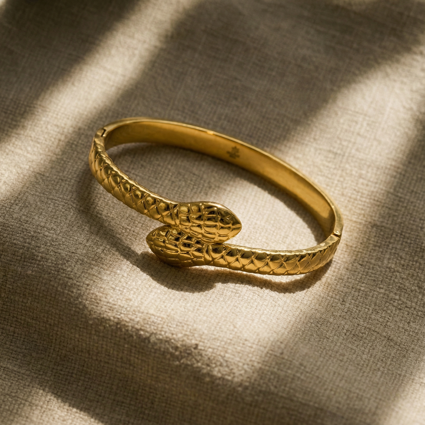 Serpent Bracelet | Lovira