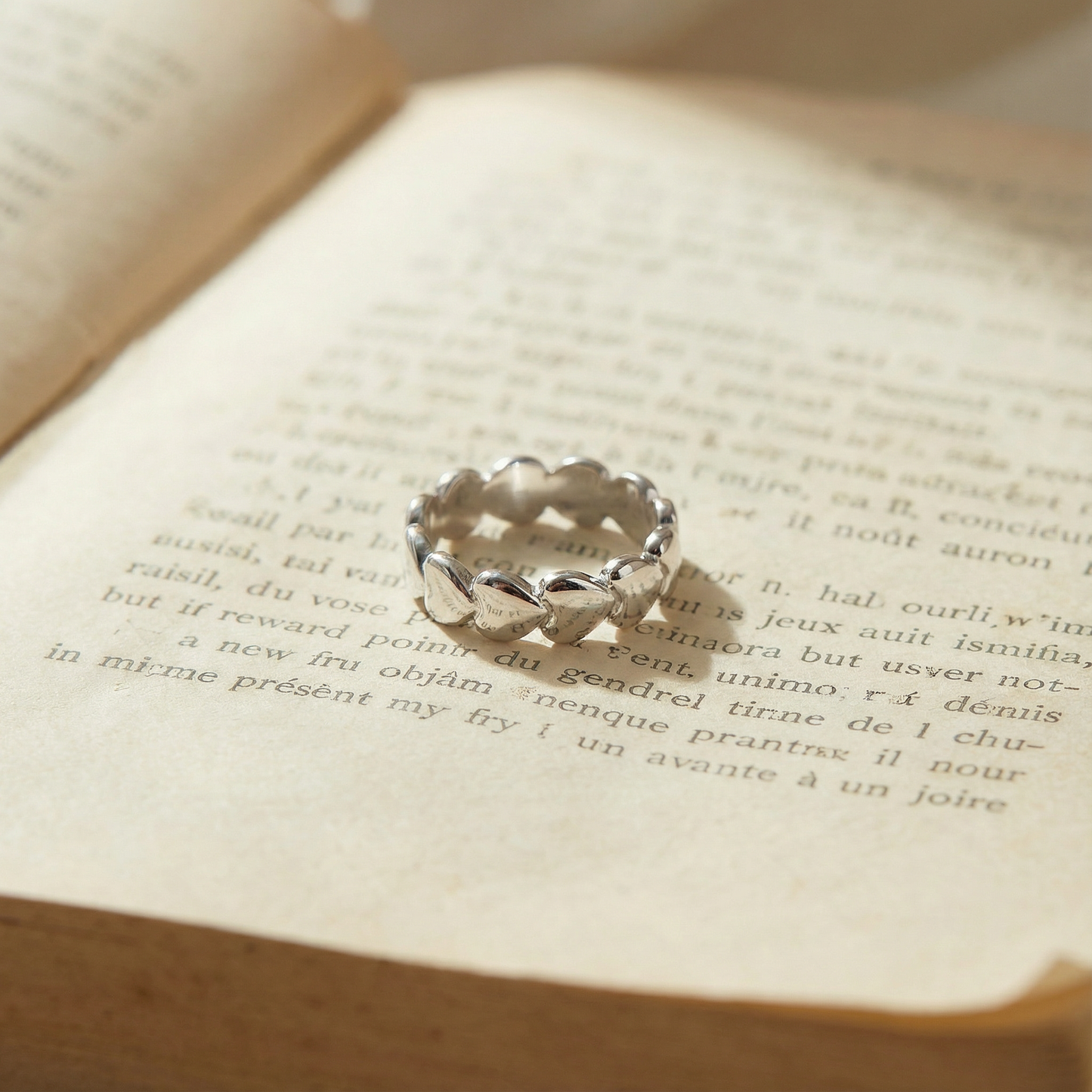 Endless Hearts ring | Lovira